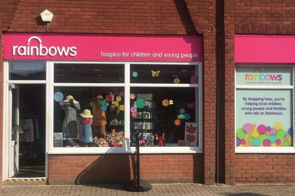 Rainbows Hospice shop in Market Harborough